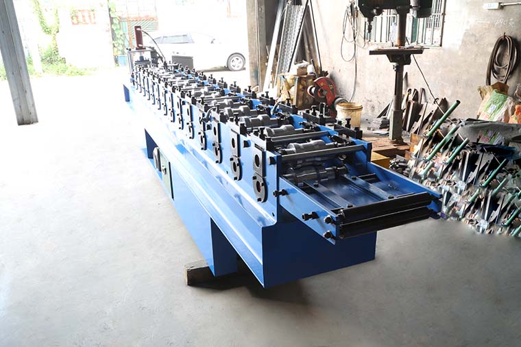 Roller Shutter Door Roll Forming Machine Roller Shutter Door Roll Forming Machine